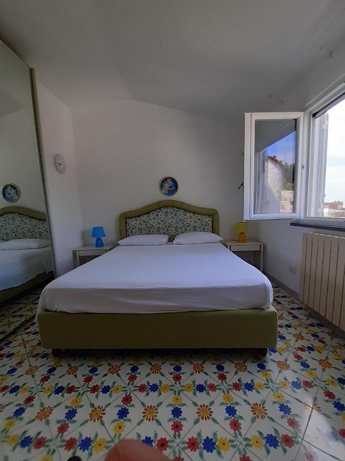 Casa Angela Apartment Ischia Luaran gambar
